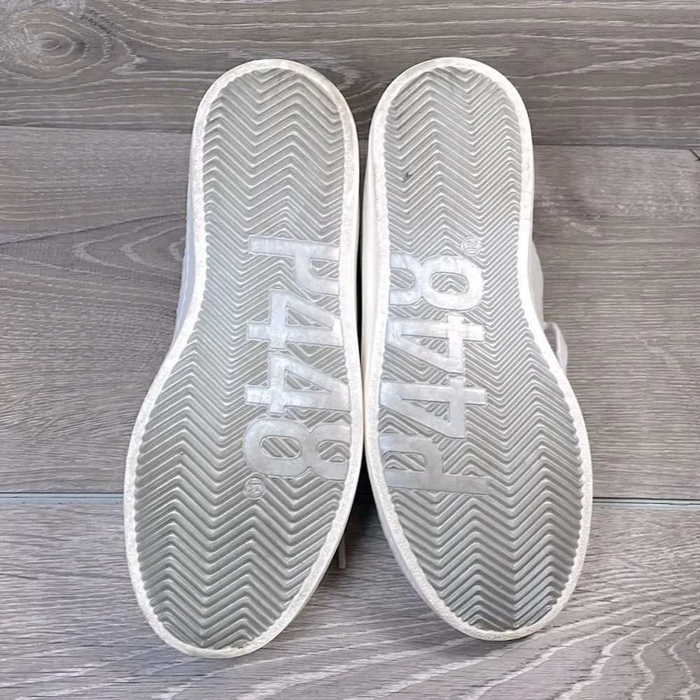 P448 John Women’s Sz 6-6.5/EU 36 Low Top Lace Up White Zebra Beige Sneakers